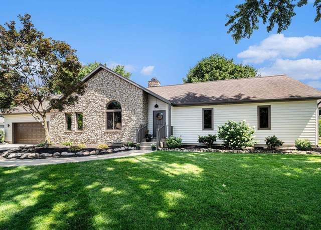 Property at 1307 Pickwick Ct, Nappanee, IN 46550, 3 beds, 2 baths