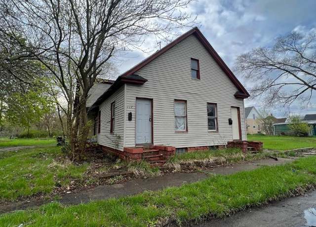 Photo of 227 N Walnut St, South Bend, IN 46628