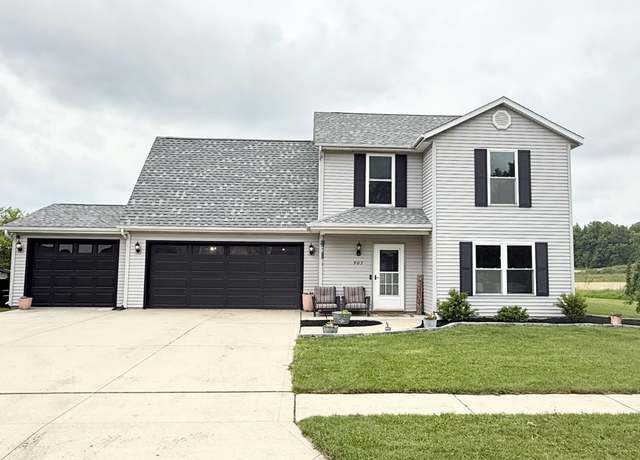 Property at 907 Sand Drift Dr, Fremont, IN 46737, 4 beds, 2.5 baths