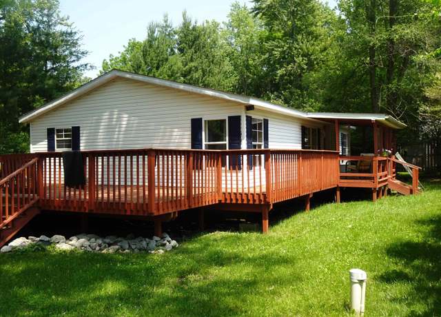 Property at 6204 S State Road 10, Knox, IN 46534, 3 beds, 2 baths