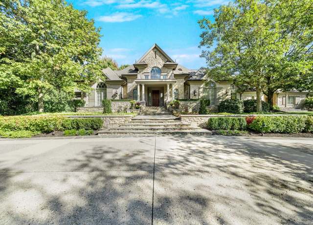 Property at 3352 Topsfield Rd, South Bend, IN 46614, 3 beds, 4.5 baths