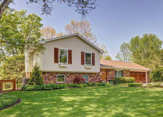 Property at 3733 N Easy St, Bloomington, IN 47404, 4 beds, 2.5 baths