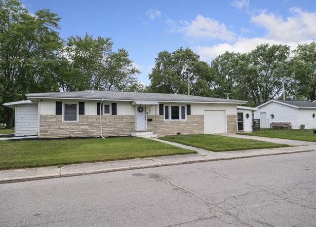 Property at 321 W Horton St, Bluffton, IN 46714, 3 beds, 2 baths