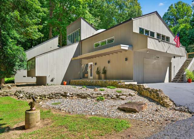 Property at 408 E Shady Ln, Logansport, IN 46940, 3 beds, 3 baths