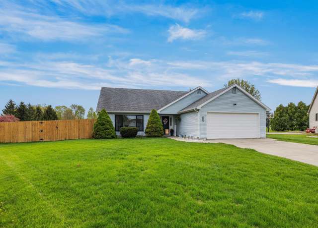 Property at 1410 Autumn Ln, Auburn, IN 46706, 3 beds, 2 baths