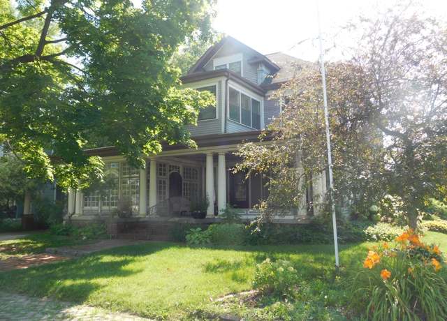 Property at 212 Lincoln Ave, Alexandria, IN 46001, 4 beds, 2.5 baths