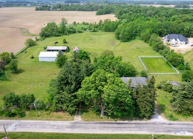 Property at 3452 E 950 Rd N, Roanoke, IN 46783, 3 beds, 2 baths