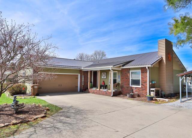 Property at 206 S Park Dr, Monticello, IN 47960, 3 beds, 2 baths