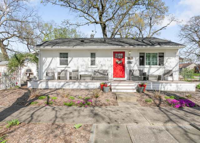 Property at 902 Calhoun St, Mishawaka, IN 46545, 3 beds, 1 bath