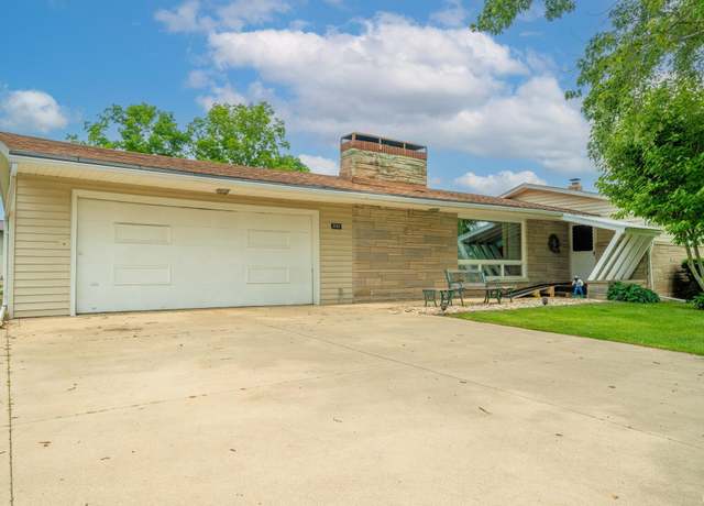 Property at 2505 Hillside Dr, Logansport, IN 46947, 3 beds, 2.5 baths