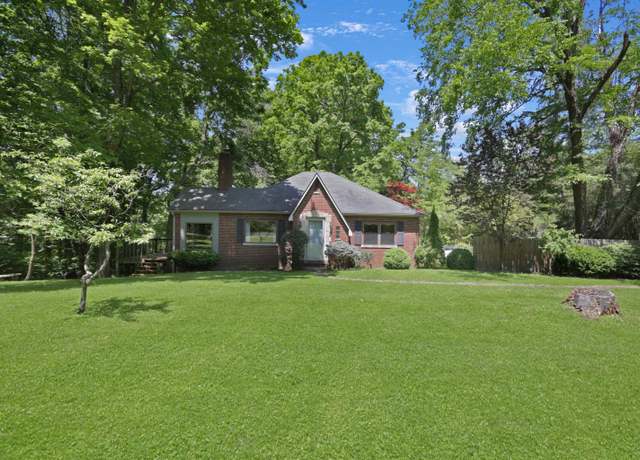 Property at 2825 Selzer Rd, Evansville, IN 47712, 3 beds, 1 bath