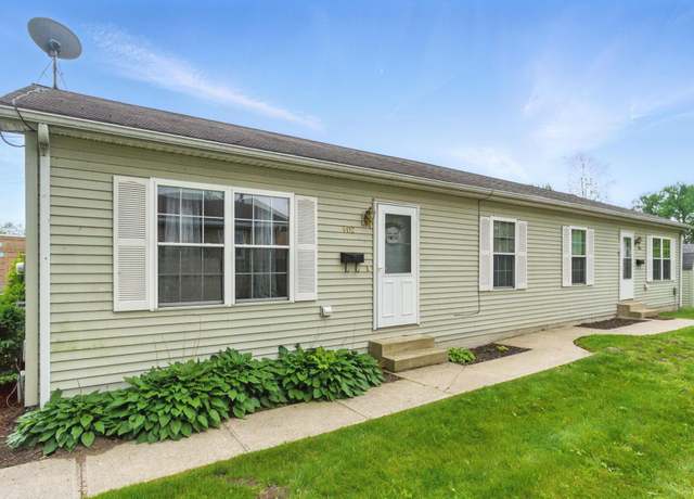 Property at 402&404 W Carroll St, Syracuse, IN 46567, 4 beds, 2 baths