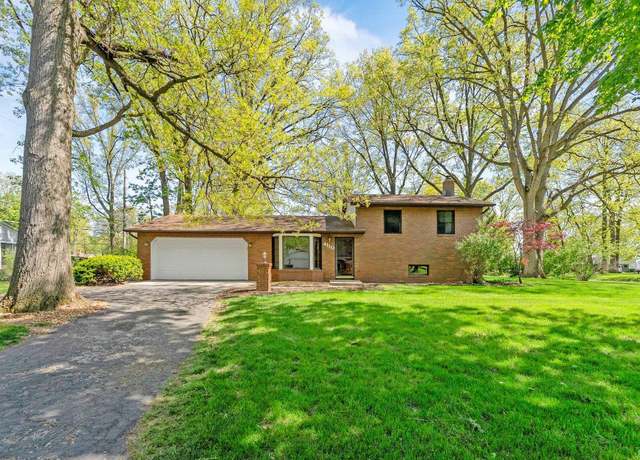 Property at 4110 Woodstock Dr, Fort Wayne, IN 46815, 3 beds, 1.5 baths