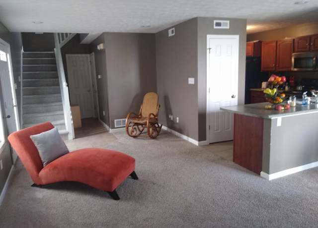 Property at 3488 S Oaklawn Cir, Bloomington, IN 47401, 3 beds, 2.5 baths