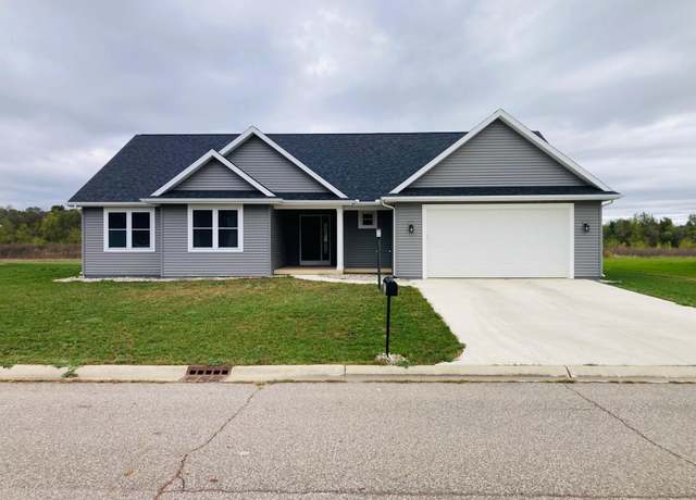 Property at 30733 Cynthia Dr, Elkhart, IN 46516, 3 beds, 2 baths