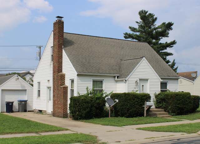 Property at 2033 E Market St, Warsaw, IN 46580, 2 beds, 1 bath