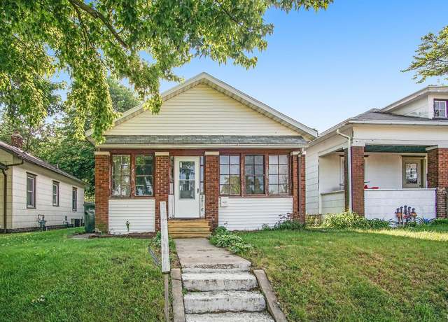 Property at 2018 Kemble Ave, South Bend, IN 46613, 2 beds, 1 bath