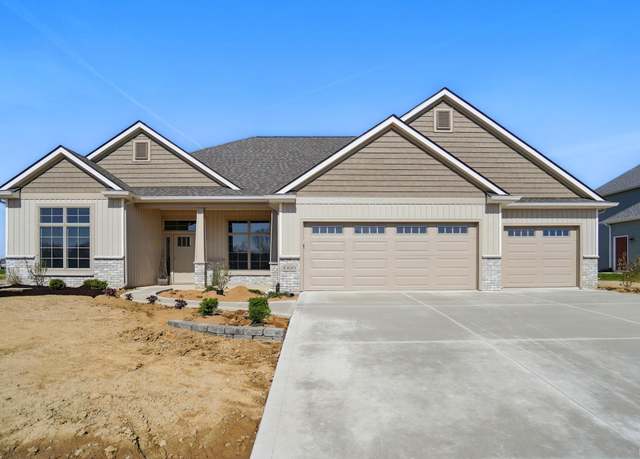 Property at 10620 Chestnut Creek Blvd, Fort Wayne, IN 46814, 4 beds, 2.5 baths