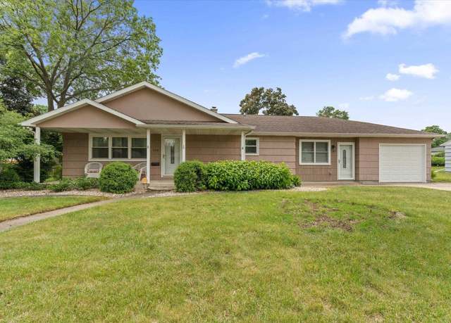 Property at 115 N Varsity Dr, South Bend, IN 46615, 3 beds, 1.5 baths