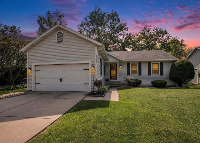 Property at 52733 Westgate Dr, South Bend, IN 46635, 3 beds, 2 baths