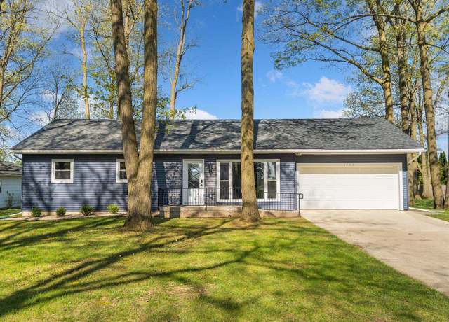 Property at 1003 Hickory Hill Dr, Angola, IN 46703, 3 beds, 2 baths