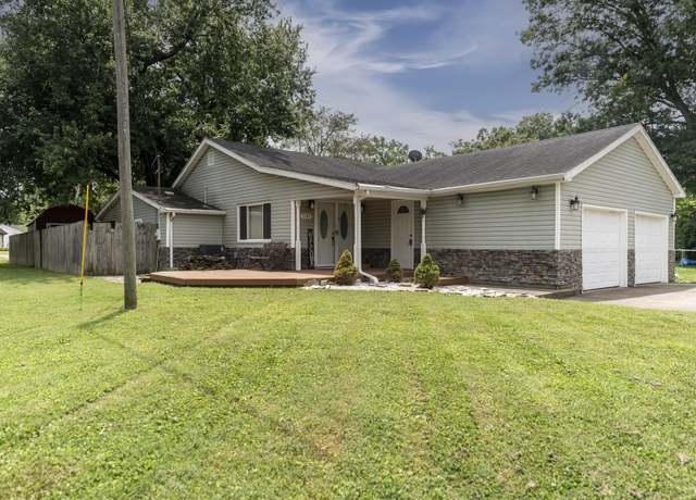 Property at 1141 Richland Ave, Evansville, IN 47711, 3 beds, 2 baths