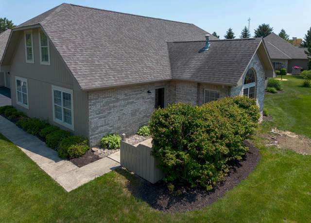 Property at 5242 Coventry Ln, Fort Wayne, IN 46804, 2 beds, 2.5 baths