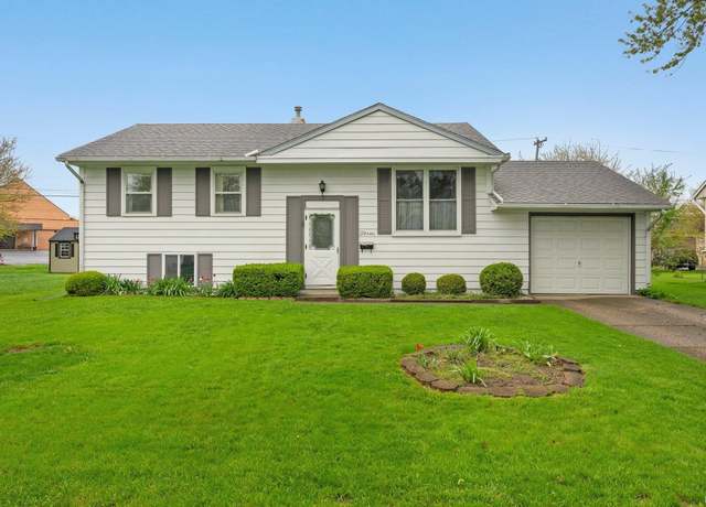 Property at 3 Jeffrey Dr, Columbia City, IN 46725, 3 beds, 1 bath