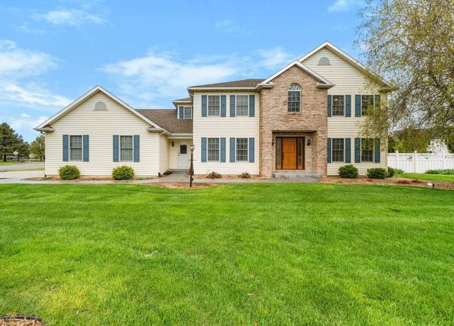 Property at 14157 Tenbury Dr, Granger, IN 46530, 4 beds, 3.5 baths
