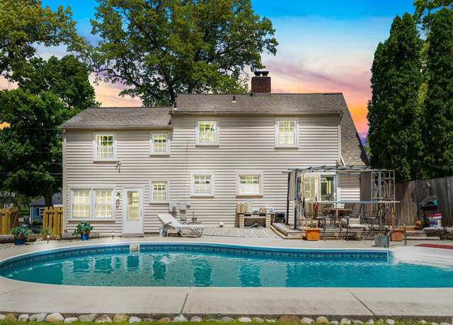 Property at 3375 Garland Ave, Fort Wayne, IN 46805, 4 beds, 2.5 baths