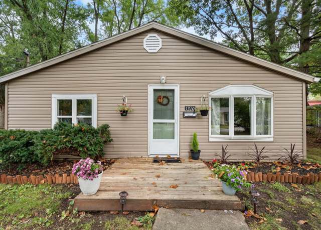 Property at 1310 Oak Ave, Lafayette, IN 47905, 2 beds, 1 bath