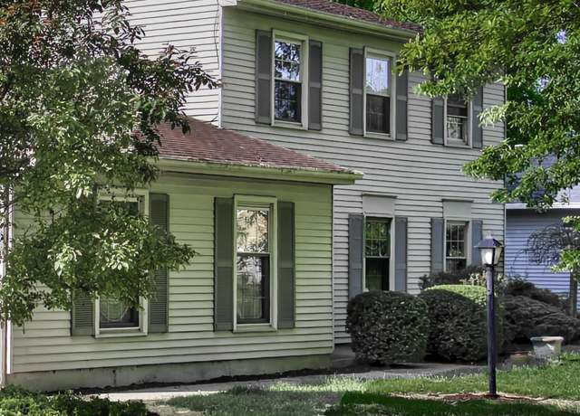 Property at 1212 Summit Ave, Bluffton, IN 46714, 4 beds, 2.5 baths