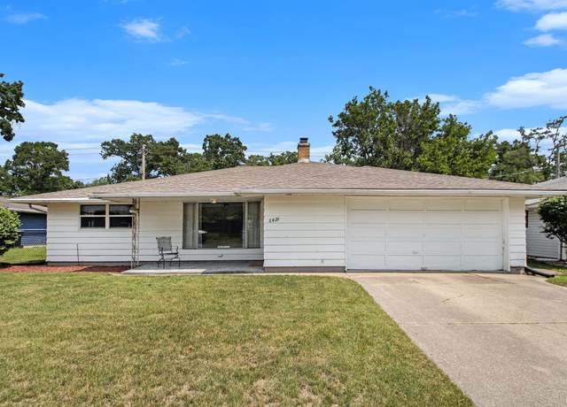 Property at 2425 Club Dr, South Bend, IN 46615, 3 beds, 1.5 baths
