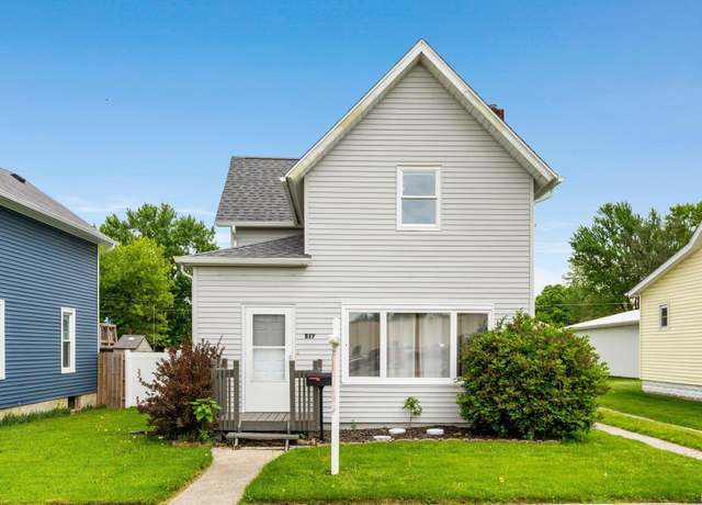 Property at 217 S Hamsher St, Garrett, IN 46738, 3 beds, 1.5 baths