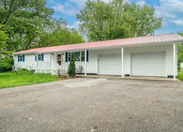 Property at 423 E 13th St, Fairmount, IN 46928, 3 beds, 2.5 baths