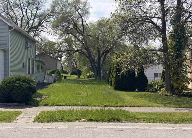 Property at 2120 Smith St, Fort Wayne, IN 46803