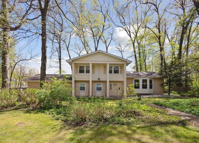 Property at 11002 Maumee Dr, Granger, IN 46530, 4 beds, 3 baths