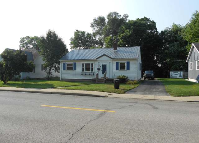 Property at 103 Logan St, Peru, IN 46970, 3 beds, 1 bath