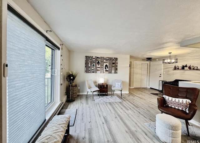 Property at 2927 Westbrook Dr Unit B201, Fort Wayne, IN 46805, 2 beds, 1.5 baths