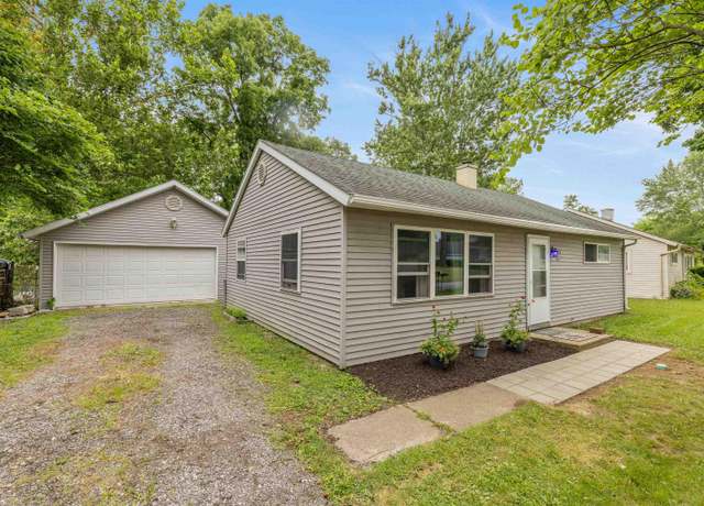 Property at 1047 Brookdale Dr, New Haven, IN 46774, 3 beds, 1 bath