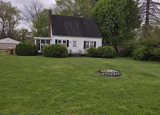 Property at 11544 Lincolnway Hwy, Osceola, IN 46561, 3 beds, 1 bath