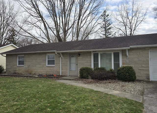 Property at 1805 W Glenn Ellyn Dr, Muncie, IN 47304, 3 beds, 2 baths