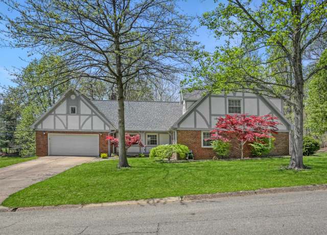 Property at 7622 Edgedale Dr, Newburgh, IN 47630, 4 beds, 3.5 baths