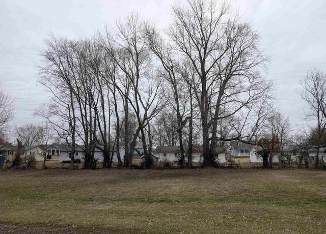 Property at 304 Norris St, Loogootee, IN 47553