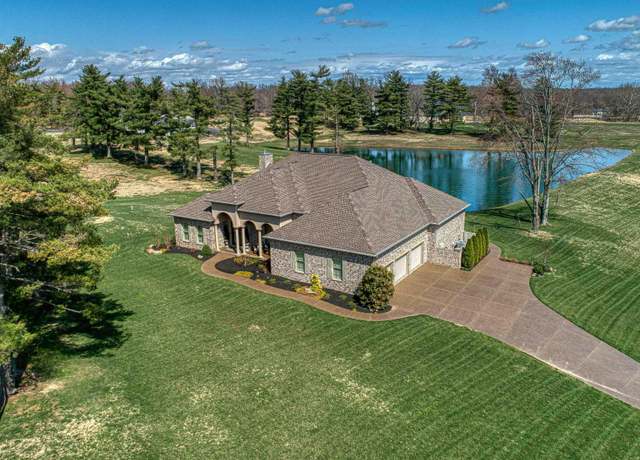 Property at 919 Clearcrest Dr, Evansville, IN 47710, 3 beds, 2.5 baths
