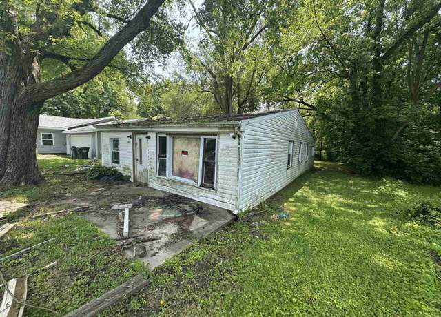 Property at 365 Elm St, Albany, IN 47320, 4 beds, 1 bath