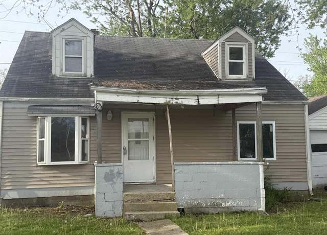 Property at 624 E Elm St, Hartford City, IN 47348, 3 beds, 1.5 baths