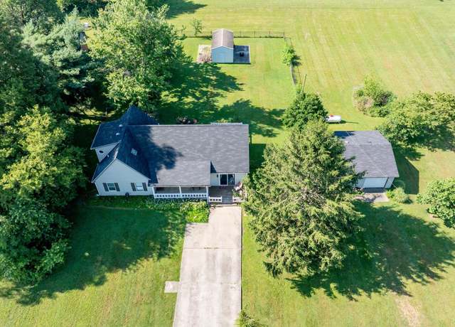 Property at 146 Boone Ln, Mitchell, IN 47446, 4 beds, 2 baths