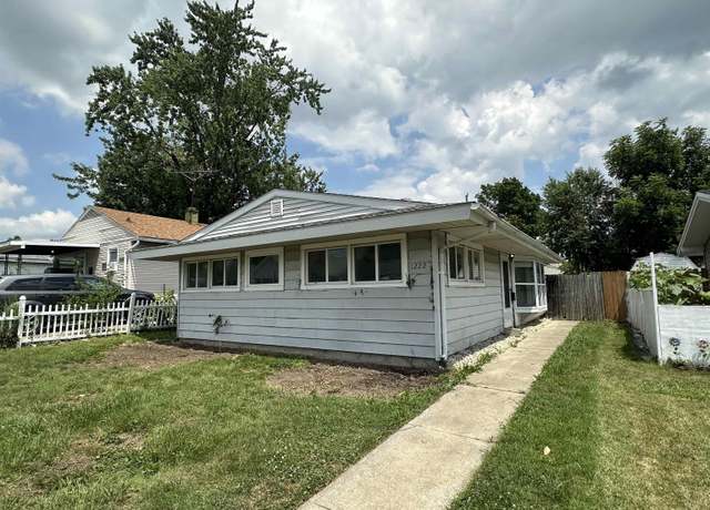 Property at 1222 N Lindsay St, Kokomo, IN 46901, 3 beds, 1 bath