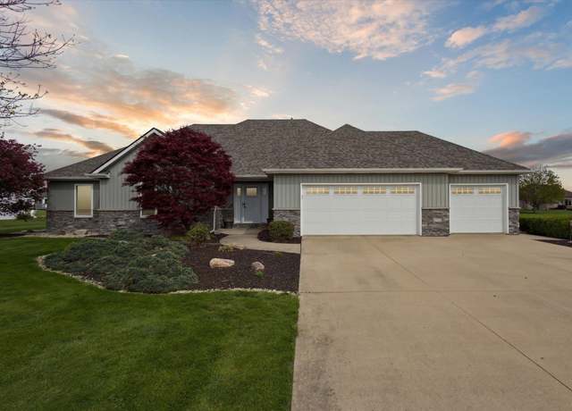 Property at 402 Steeplechase Dr, Auburn, IN 46706, 4 beds, 3 baths